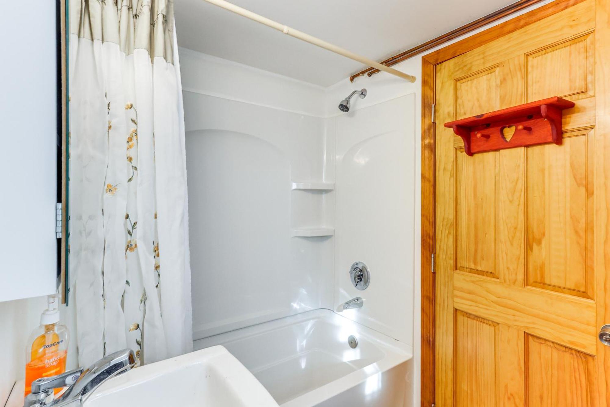 Charming Old Lyme Cottage, Steps To Private Beach! Dış mekan fotoğraf